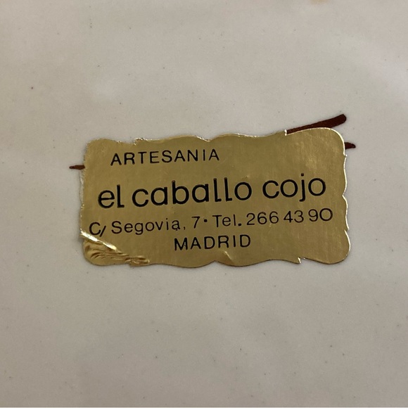 Majolica Wall Hanging 12 1/4” Bird & Flowers Hand Painted El Caballo Cojo Madrid - Picture 9 of 16